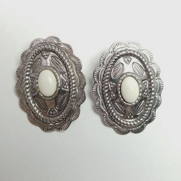 Vintage Southwestern Style Oval Stud Earrings, Silver Tone White Enamel - Picture 2 of 6